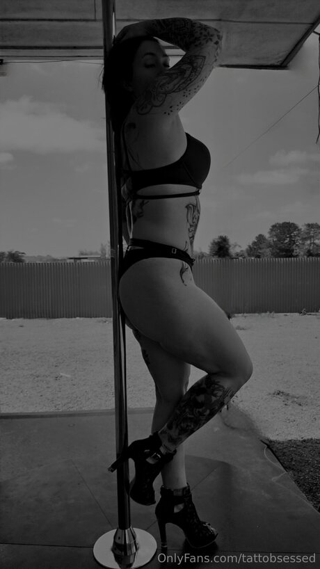 Tattobsessed pornostar heiße galerien