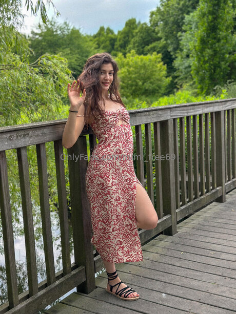 Mimi Free69 hübsche pornografische bilder