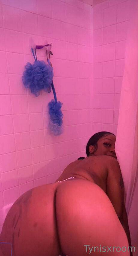 Tynisxroom hd sex galerie