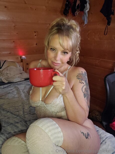 Daisyknickers hd pornografische archiv