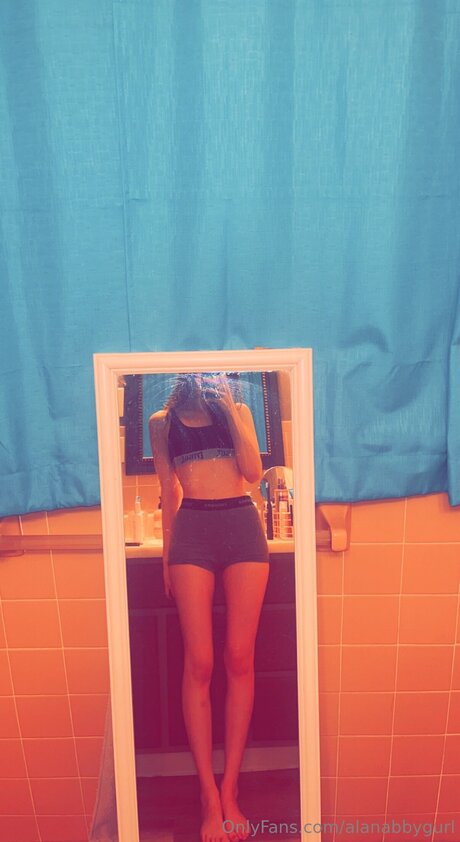 Alanabbygurl nacktheit pornographische galerien