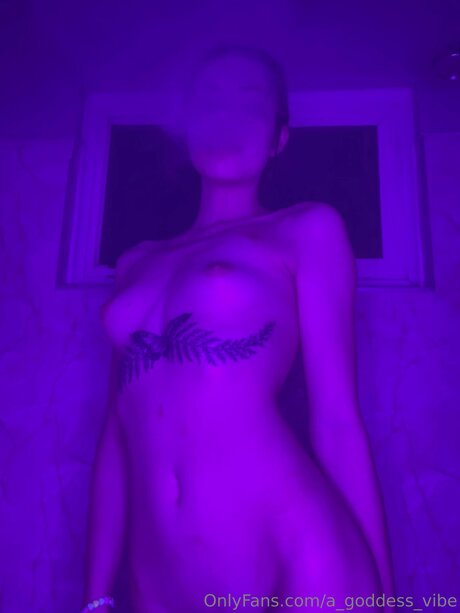 A Goddess Vibe Bilder