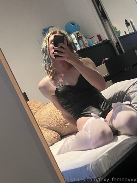 Foxy Femboyyy model schöne archiv