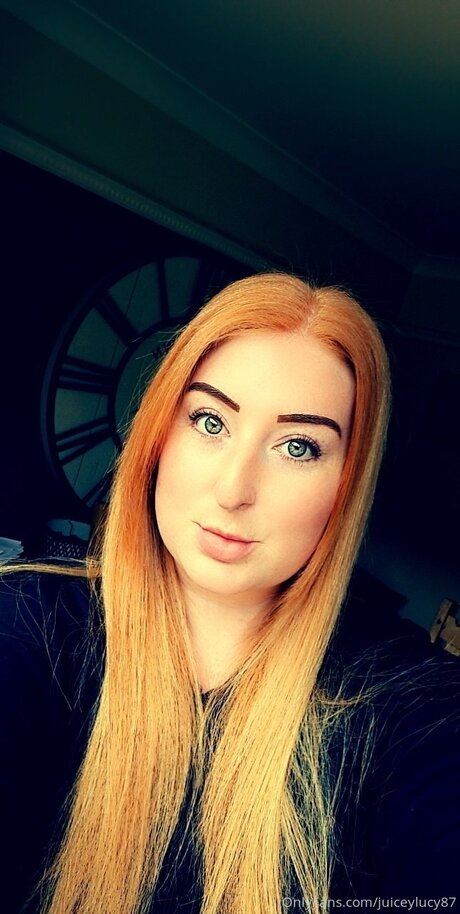 Juiceylucy87 exklusive pornografische archiv