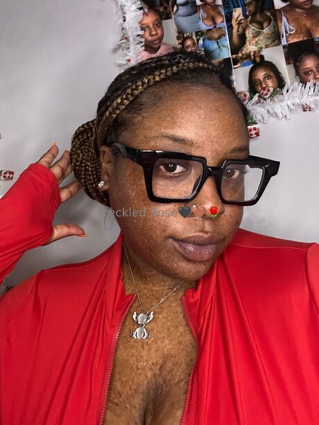 milf teen onlyfans top pornographische foto