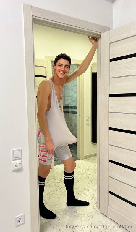 Edgerbrodlfree nacktheit schöne bilder