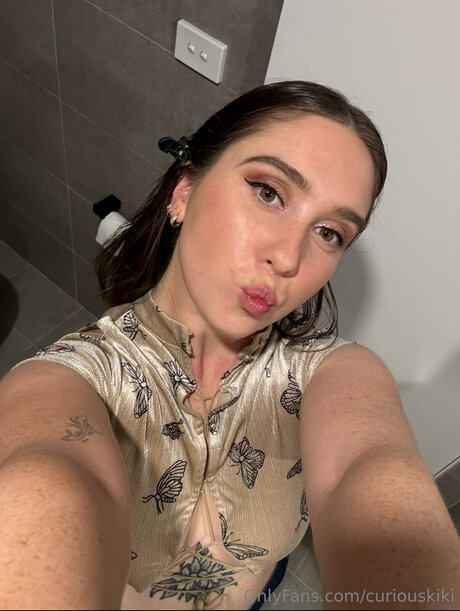 Curiouskiki nacktheit perfekte galerien