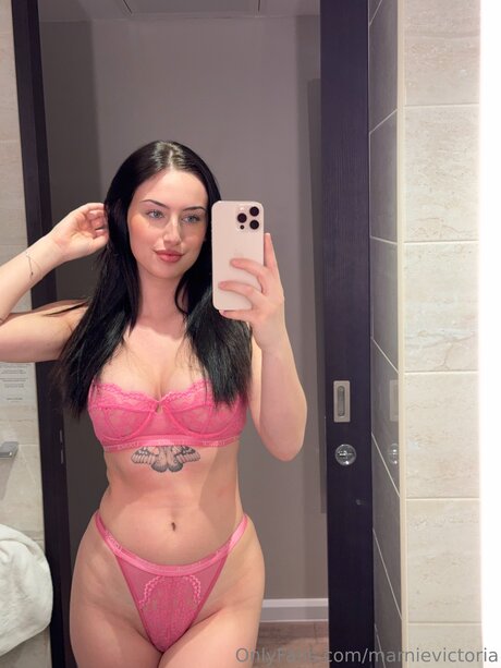 Marnievictoria nackt pornographische archiv