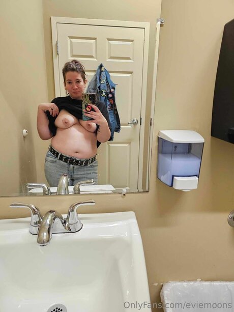 Eviemoons erwachsene pornostar galerie
