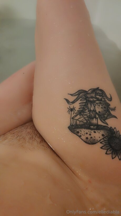 Ellediabla nacktheit bild