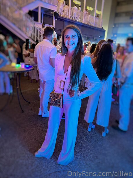 Alliwo xxx sexy fotos