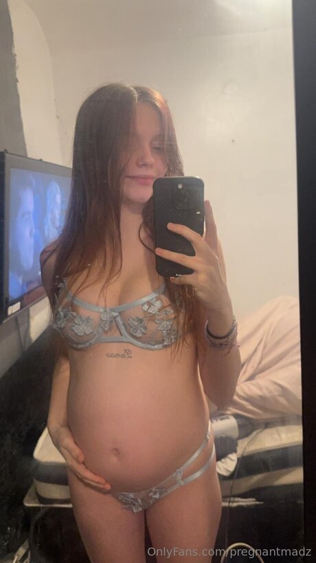 Pregnantmadz model pornographische bild