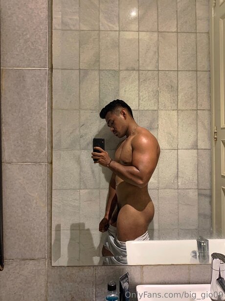 Big Gio09 schauspielerin kunst foto