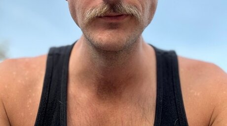 Confessionbooth freie nackte foto