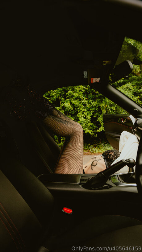 U405646159 hübsche nackte bilder