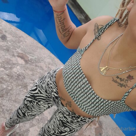 Latina Rastabarbie perfekte sexy galerie