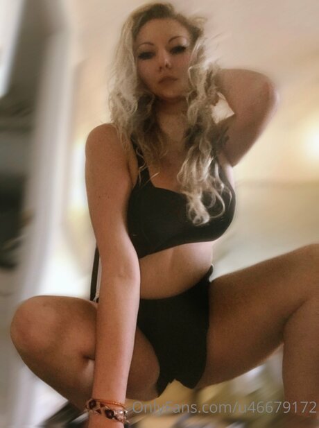 Autumn4u32 schöne pornostar foto