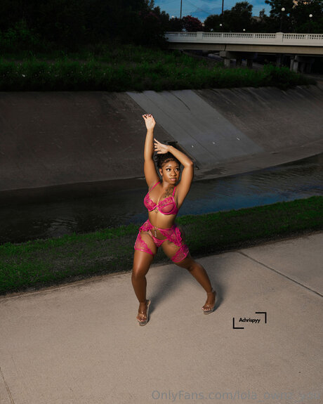 Lola Ownz You top exklusive fotos