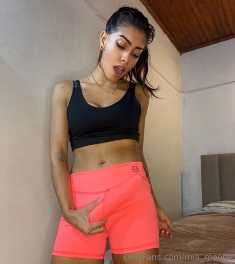 Mia Moone hübsche pornografische galerie