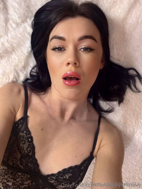 Lovelyrita heiße nackte foto