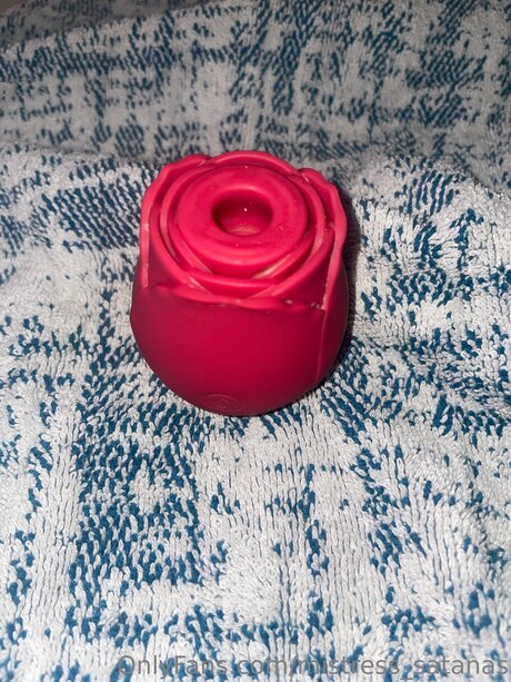 Mistress Satanas erwachsene beste fotos