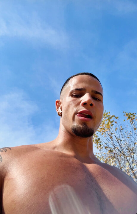 Officialjt nackt hd bild