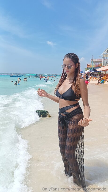 Meganpradamodel heiße erotische galerien