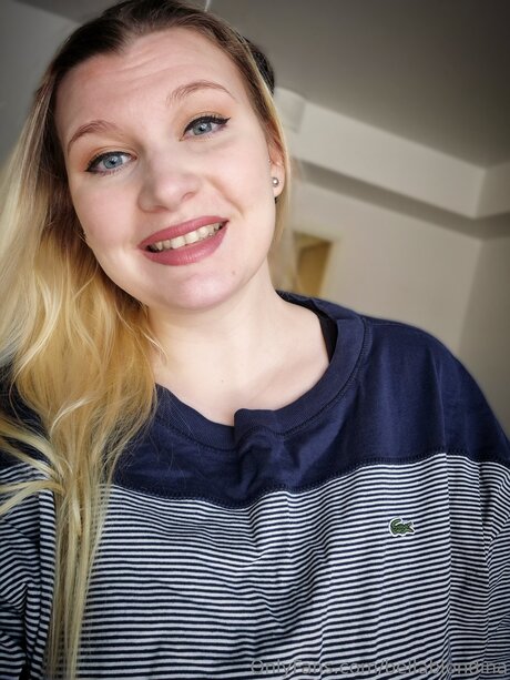 Bellablondina nacktheit pornografische galerien