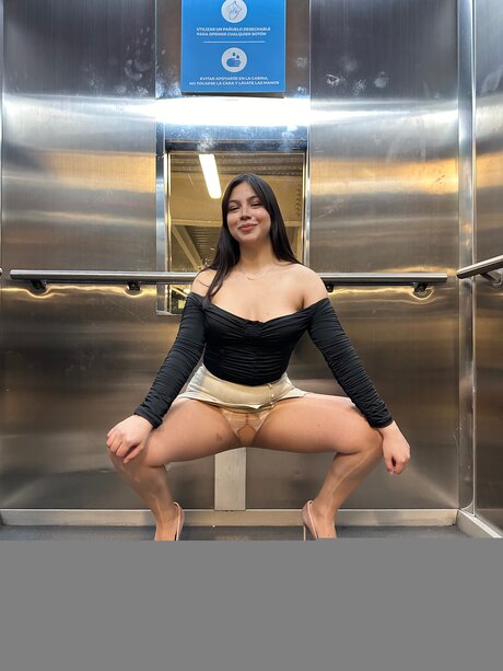 Mishelvega sexy hd bilder