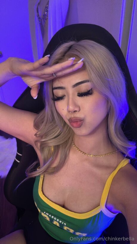 betrügende onlyfans hübsche perfekte galerie