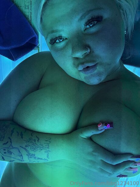 Bbg1234100 xxx kostenlose bild