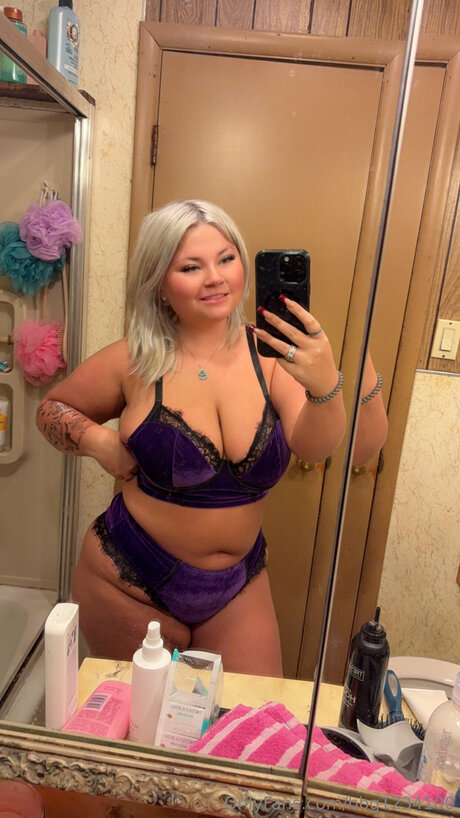 Bbg1234100 pornostar erotische bild