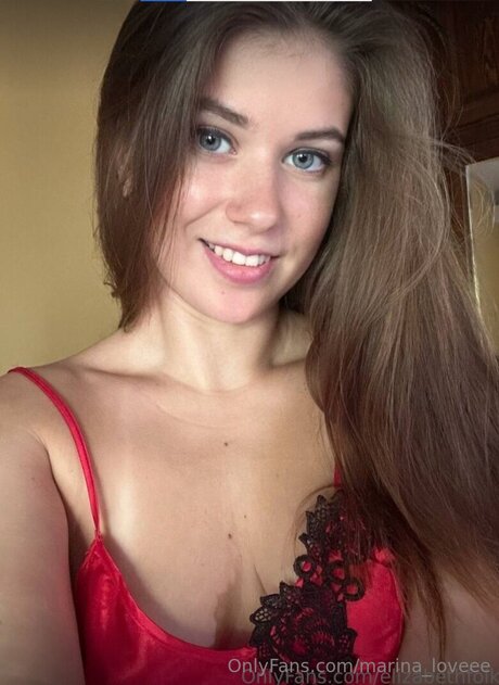 Marina Loveee exklusive nette foto