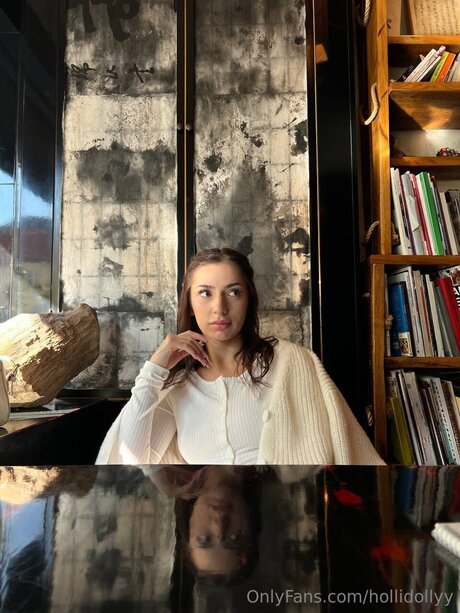 Hollidollyy schöne xxx bild
