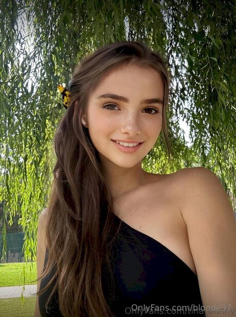 Blonde37 porno xxx foto