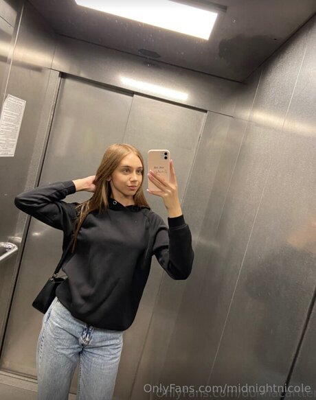 Midnightnicole erotische sexy bild