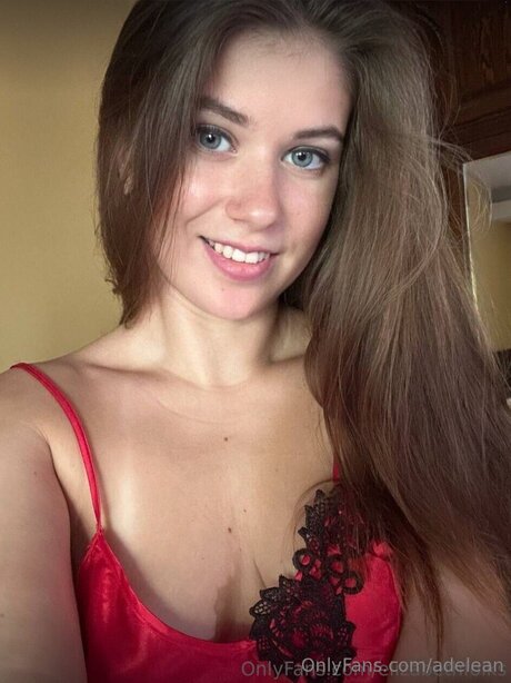 Adelean schauspielerin beste bilder