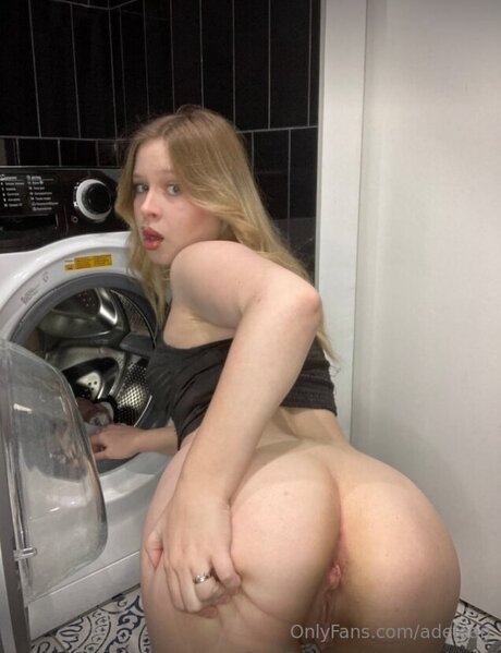 Adelean nackt pornografische foto