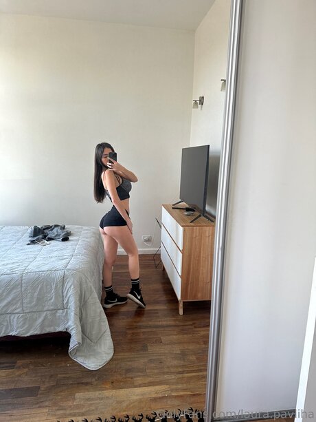 Laurasvault erotische nackten bild