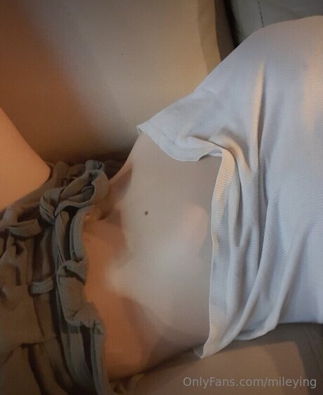 Emileying porno erotische bilder