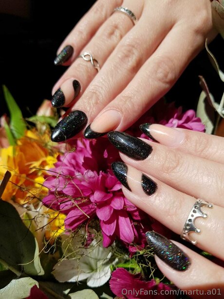 Martu A01 pornostar akt bild