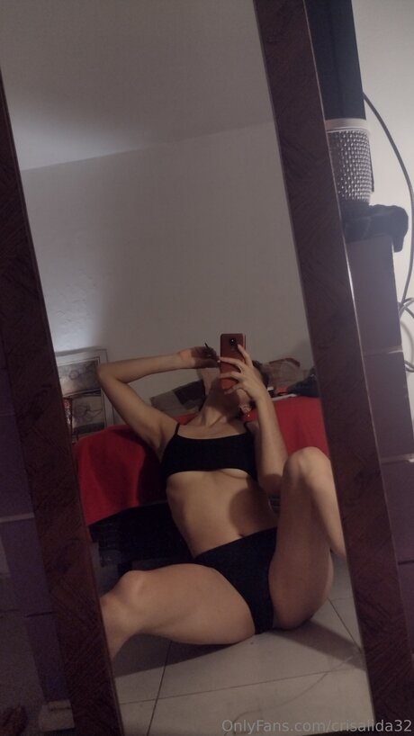 Crisalida32 schöne erwachsene archiv