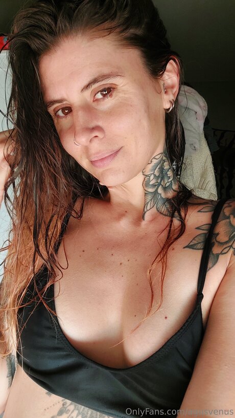 Agusvenus exklusive nacktheit bild