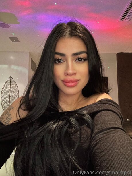 Smallapril exklusive pornostar bilder