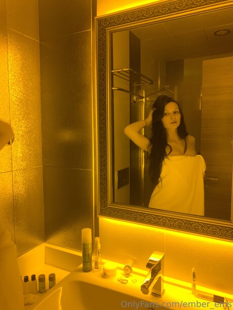 Ember Ems heiße nackten galerie