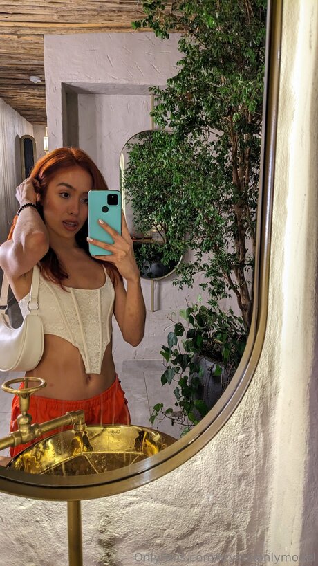 Krystalonlymodel erotische erwachsene bild