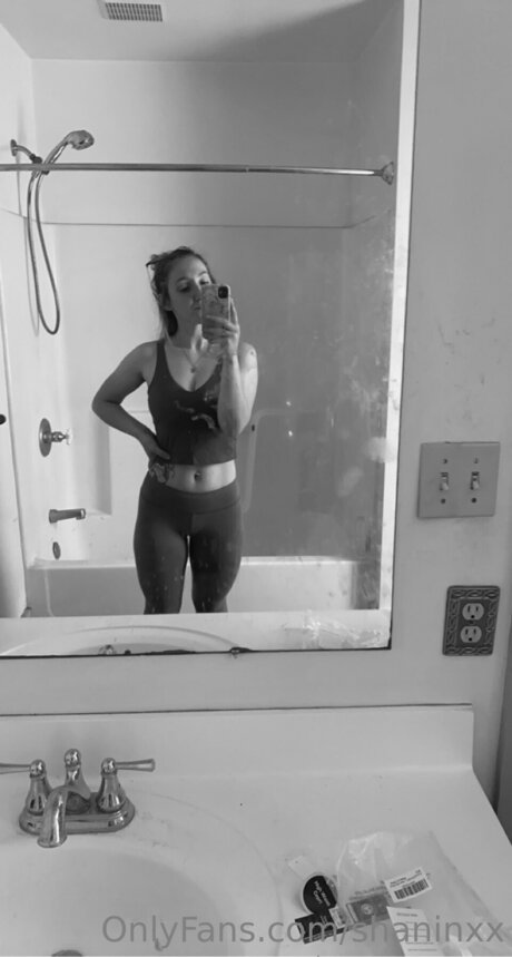 Shaninxx nacktheit pornostar galerie