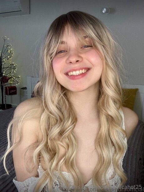 Goddessmicahot25 Bilder