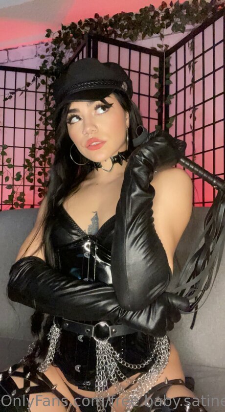 Free Baby Satine schauspielerin exklusive bild