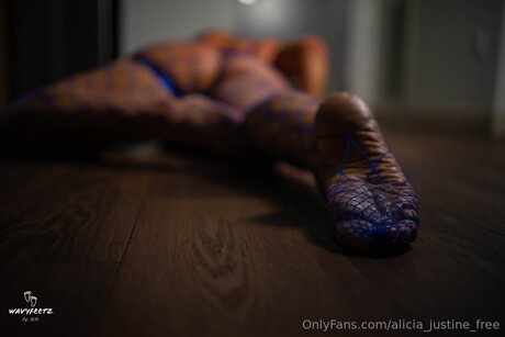 Alicia Justine Free hd erwachsene bilder